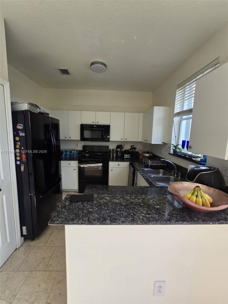7950 NW 108th Pl, Doral, FL 33178 Photo