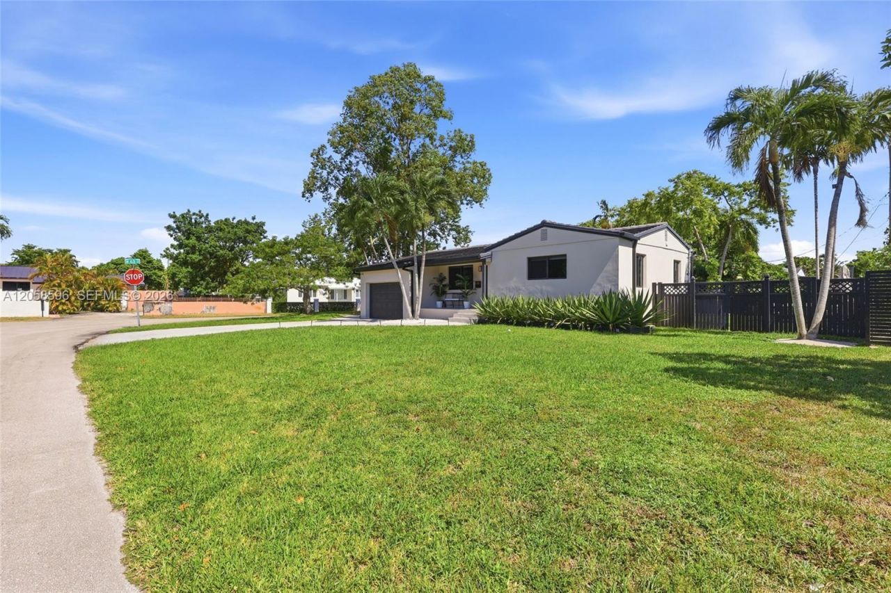 6321 SW 21st St, Miami, FL 33155 Photo