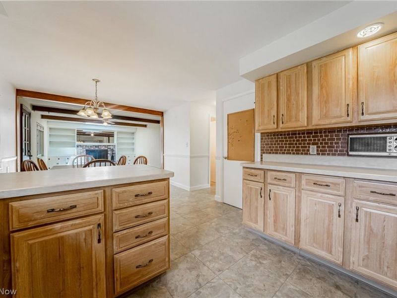 9474 Stoney Creek Lane, Parma Heights, OH 44130 Photo 12