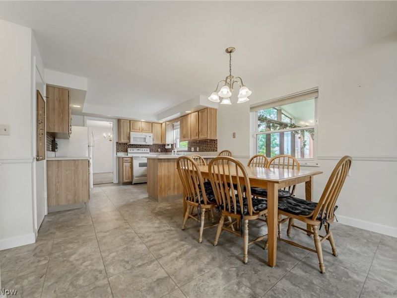 9474 Stoney Creek Lane, Parma Heights, OH 44130 Photo 13