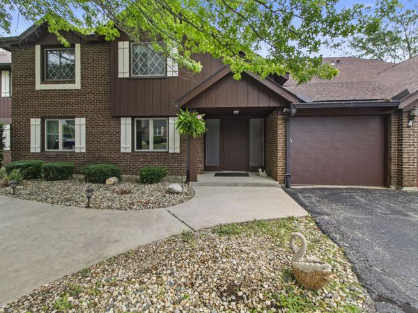 2513 E Lakeshore Drive , Crown Point, IN 46307