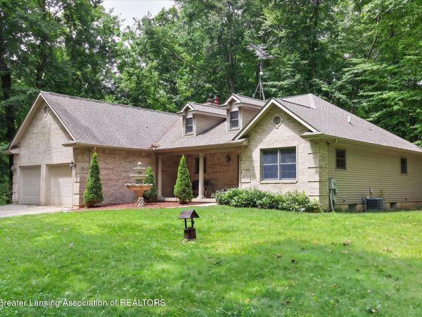 12674 Sunsdown Lane, Sunfield, MI 48890