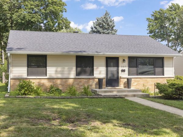 307 S Pierce Avenue, Wheaton, IL 60187