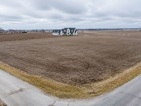 24671 S Kankakee Street , Manhattan, IL 60442