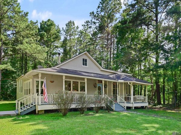 11189 Old Laurel Hill Rd, St Francisville, LA 70775