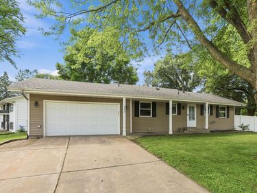 443 Cord Circle, New Brighton, MN 55112