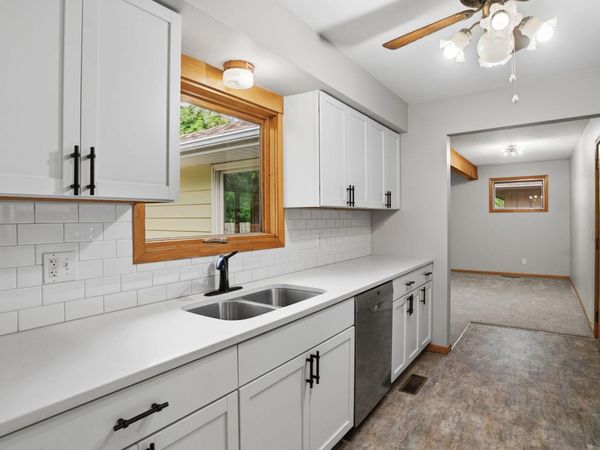 4041 Jersey Avenue N, Crystal, MN 55427