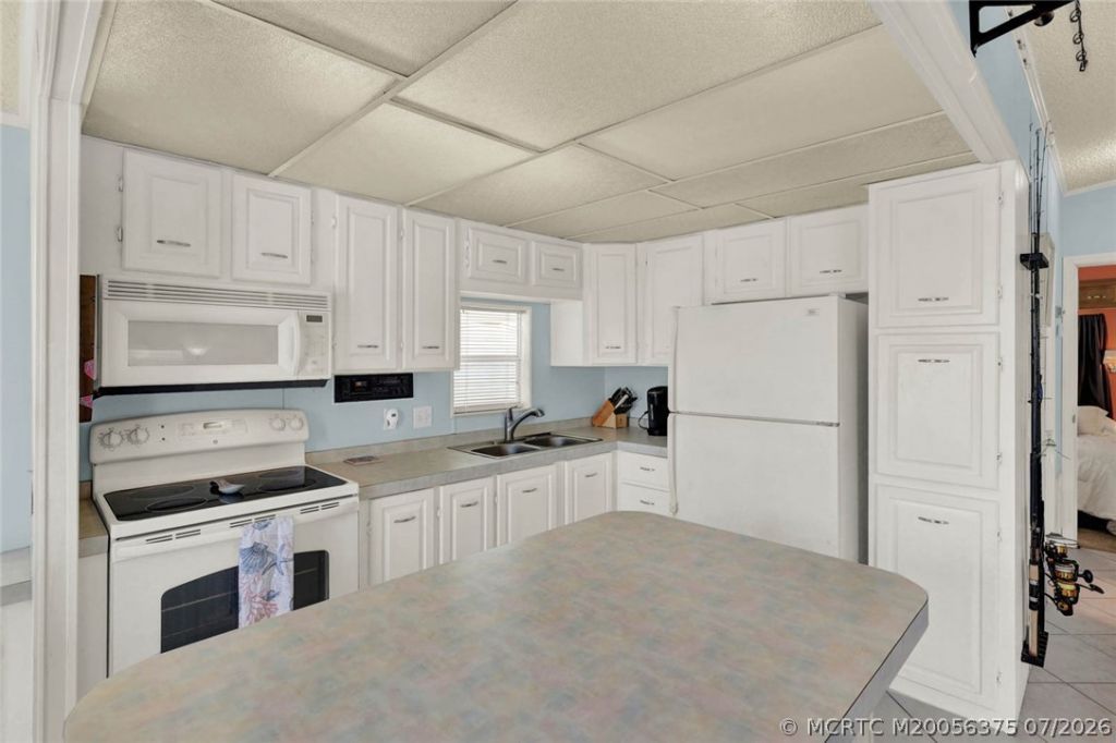 10851 S Ocean Drive, Unit 101, Jensen Beach, FL 34957 Photo