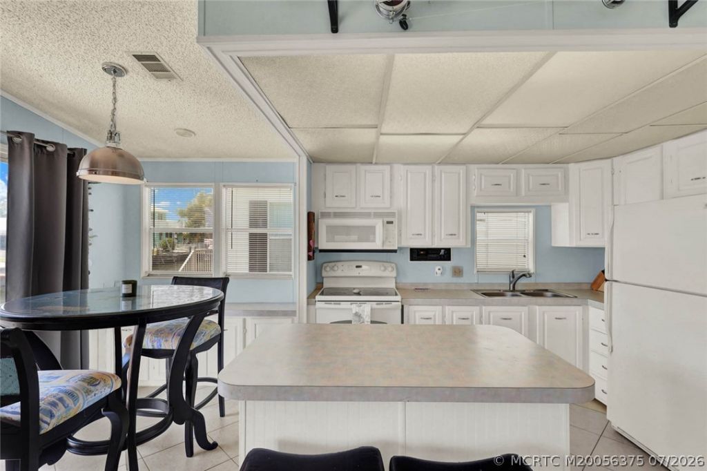 10851 S Ocean Drive, Unit 101, Jensen Beach, FL 34957 Photo