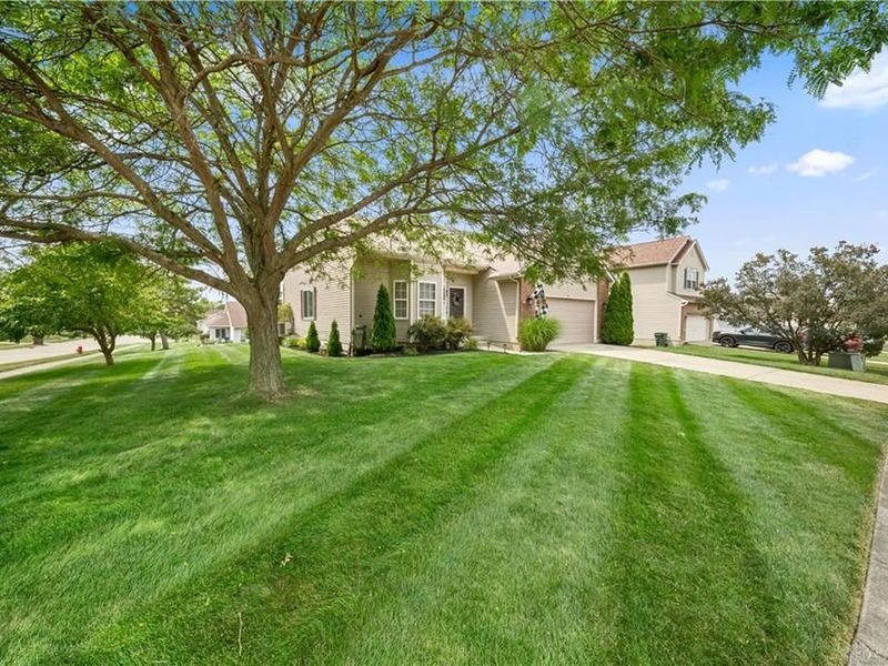 71 Long Meadow Drive, Franklin, OH 45005 Photo 8