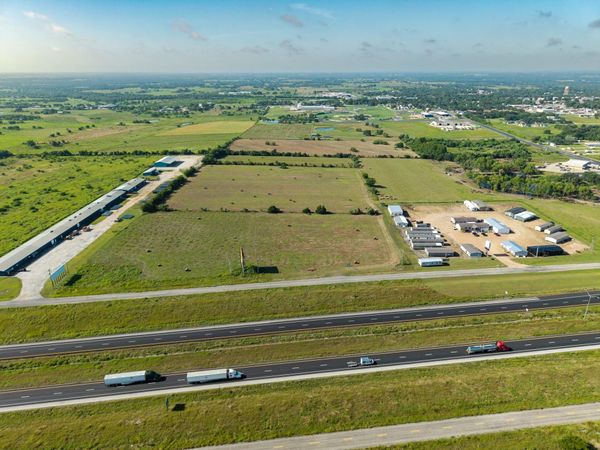 801 Huser BLVD , Schulenburg, TX 78956