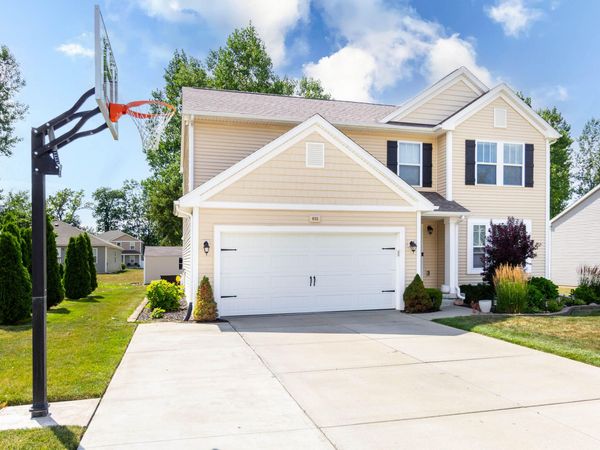 635 Rockway Drive, Linden, MI 48451