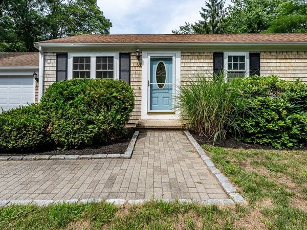 65 Elliott Rd, Barnstable, MA 02632