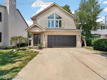 30364 Adams Drive, Gibraltar, Mi 48173