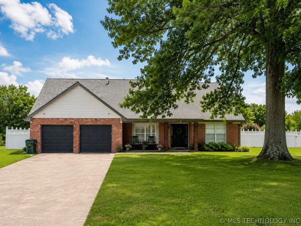 1313 S Mission Street , Okmulgee, OK 74447