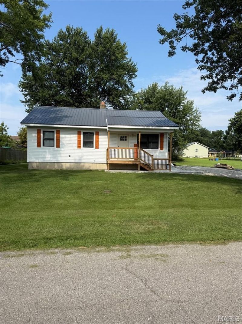 105 N Vienna Avenue, Belle, MO 65013 Main Photo