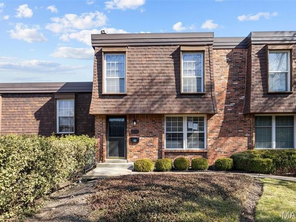 13479 Coliseum Drive , Chesterfield, MO 63017