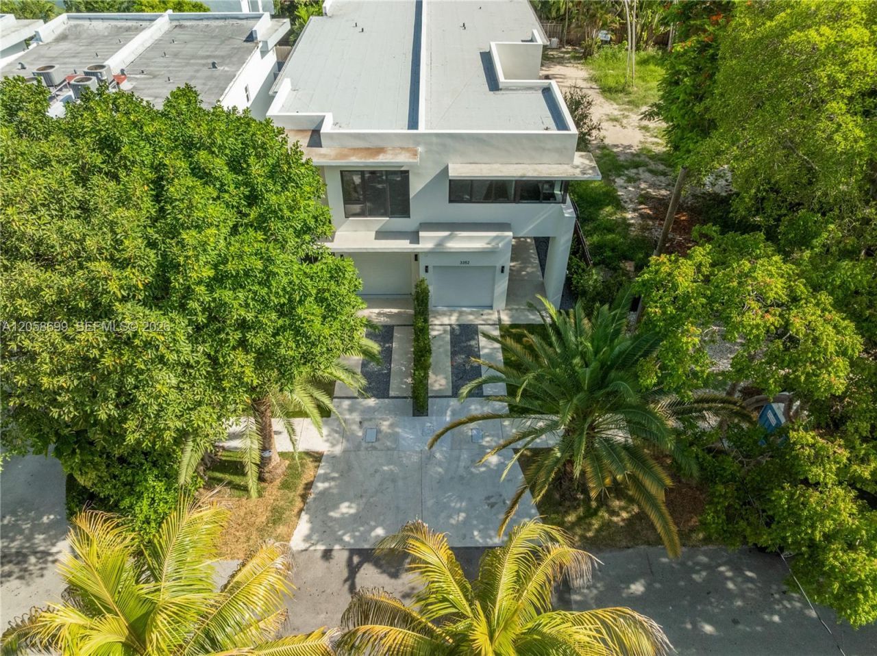 3350 SW 28th Ter , Miami, FL 33133 Photo