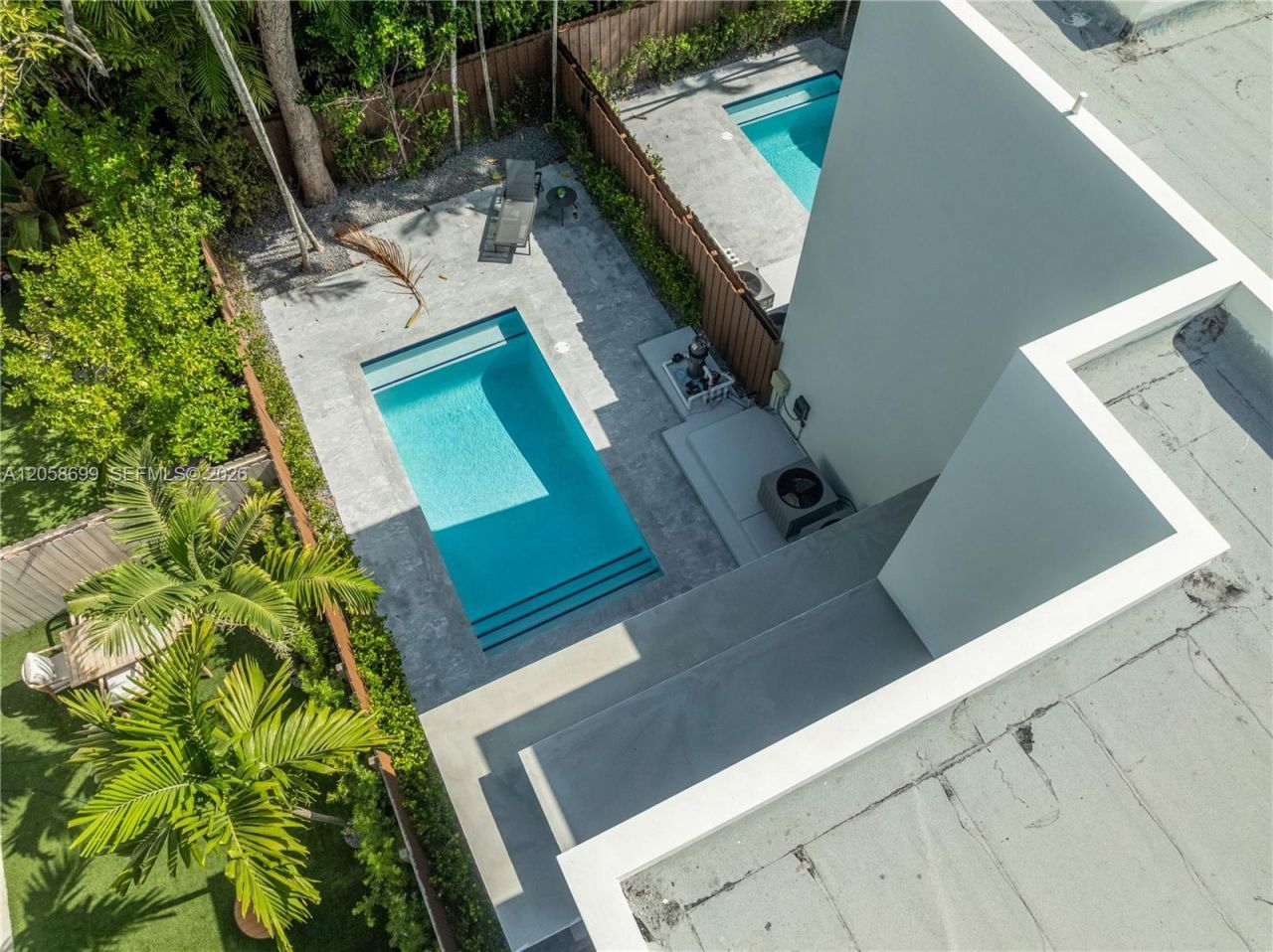 3350 SW 28th Ter , Miami, FL 33133 Photo