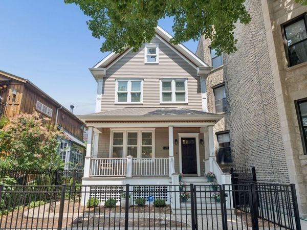 1530 W Grace Street, Chicago, IL 60613