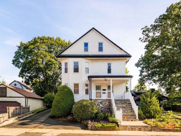 2-4 Peabody Rd, Stoneham, MA 02180