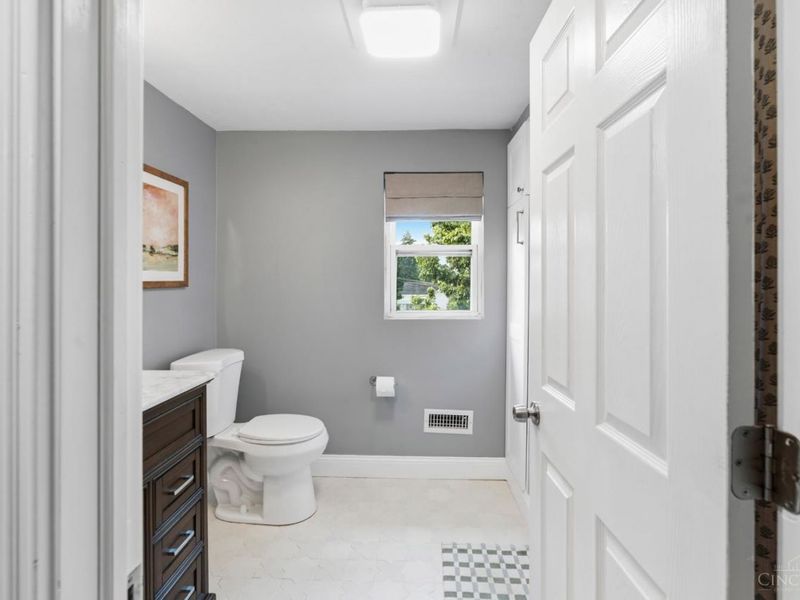 6245 Blackburn Drive, Miami Twp, OH 45140 Photo 34
