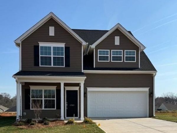 3707 Contimental Square , Kernersville, NC 27284
