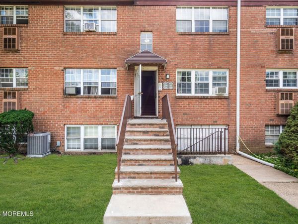 299 College Drive, Unit 299, Edison, NJ 08817
