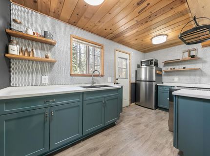 10185 Juniper Way, Soda Springs, CA 95728 Photo