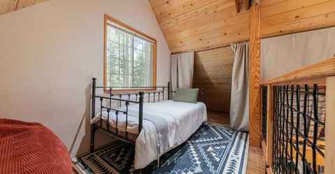 10185 Juniper Way, Soda Springs, CA 95728 Photo