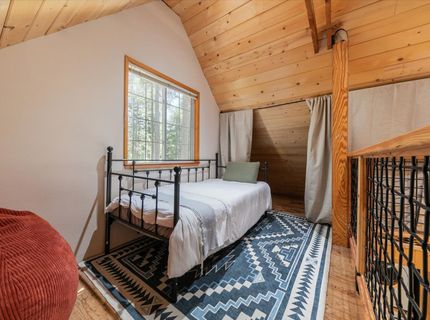 10185 Juniper Way, Soda Springs, CA 95728 Photo