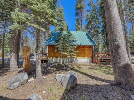 10185 Juniper Way, Soda Springs, CA 95728 Photo