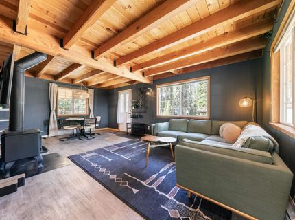 10185 Juniper Way, Soda Springs, CA 95728 Photo
