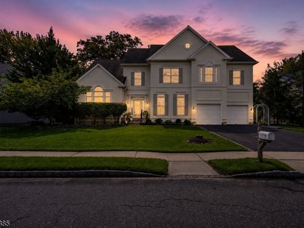 18 Hartlander St, East Brunswick, NJ 08816