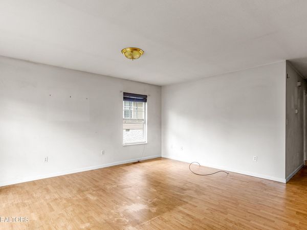 232 W Edison St, Alcoa, TN 37701