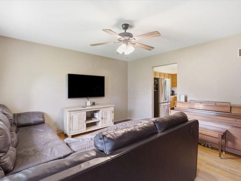 15 E Mound Street, Fredericktown, OH 43019 Photo 5