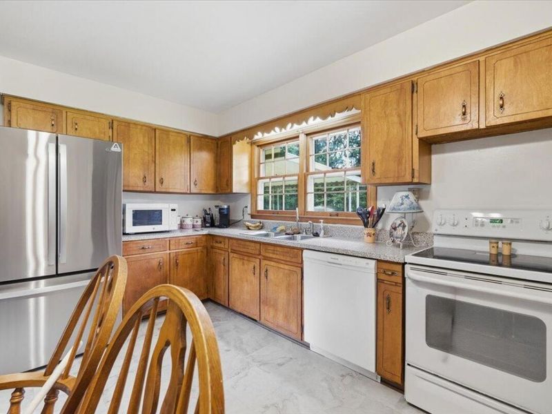 15 E Mound Street, Fredericktown, OH 43019 Photo 7