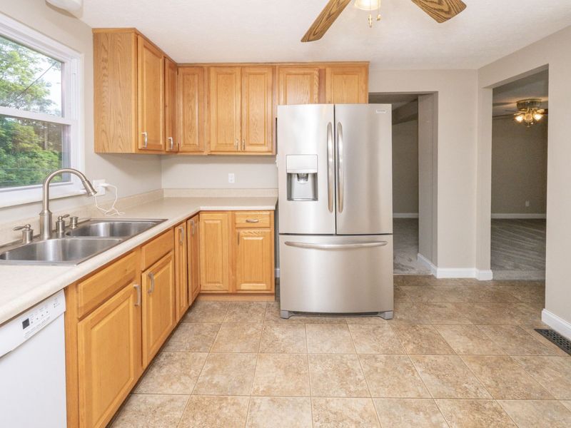 3036 Featherstone Drive, Burlington, KY 41005 Photo 9