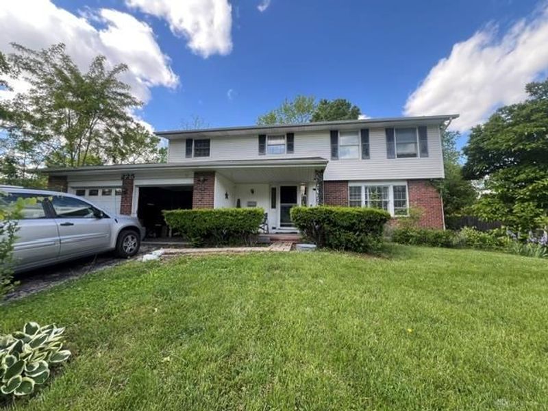 225 Royal Oaks Drive, Fairborn, OH 45324 Photo 1