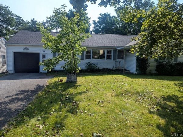 111 FAY Road , Syracuse, NY 13219