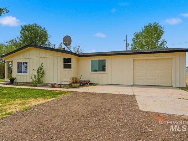 17114 Goodson Rd, Caldwell, ID 83607