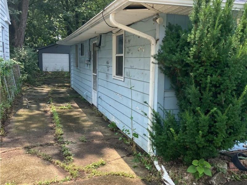 1548 E 296th Street, Wickliffe, OH 44092 Photo 3