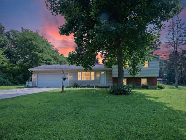 16310 15 Mile Road, Marshall, MI 49068