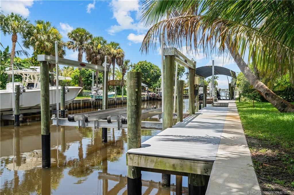 505 SW North Carolina Drive, Stuart, FL 34994 Photo