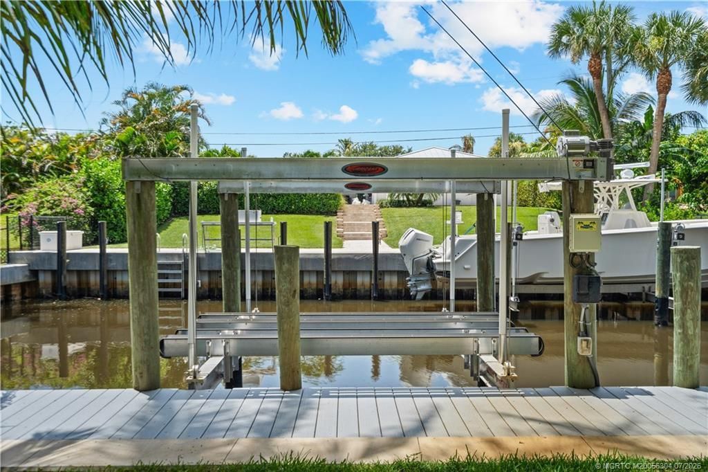 505 SW North Carolina Drive, Stuart, FL 34994 Photo