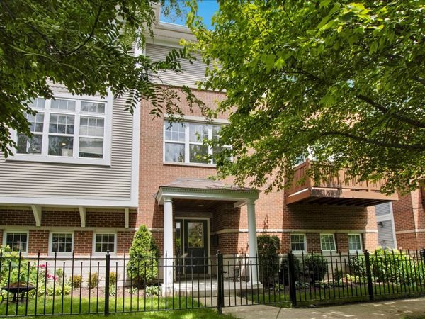 4922 S Cornell Avenue , Chicago, IL 60615