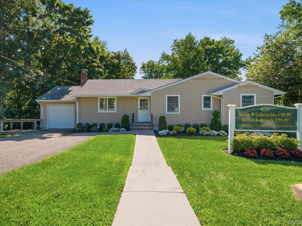 198 Terry Road , Smithtown, NY 11787