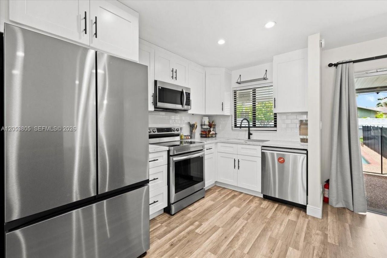 2338 NW 98th Way, Coral Springs, FL 33065 Photo