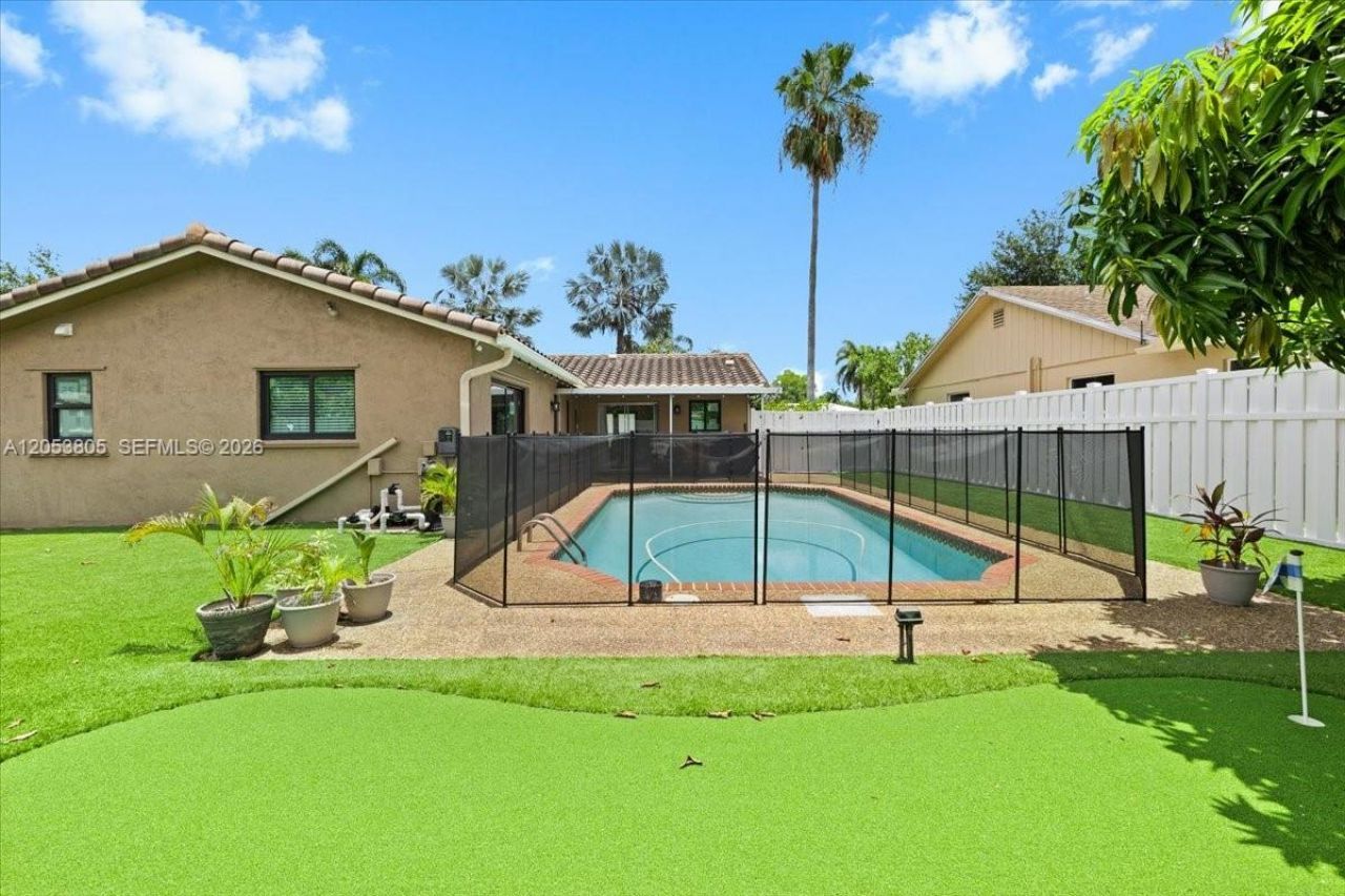 2338 NW 98th Way, Coral Springs, FL 33065 Photo