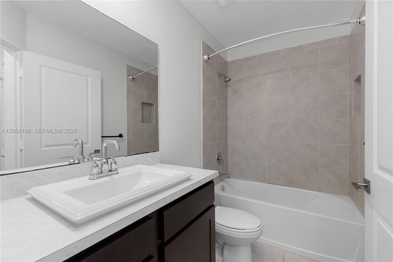 20817 NW 9th Path, Miami Gardens, FL 33169 Photo